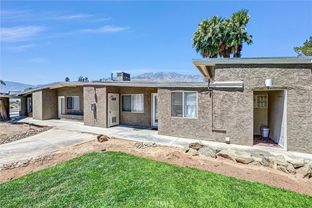 2200 E Sahara Road Property Photo 27