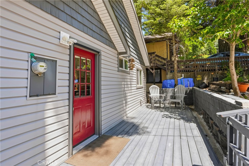 721 Ivy Property Photo 3