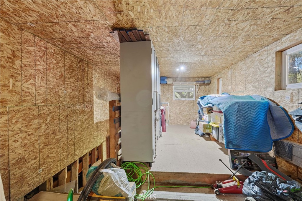 721 Ivy Property Photo 24