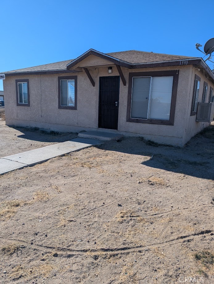 1390 Riverside Drive Property Photo 1