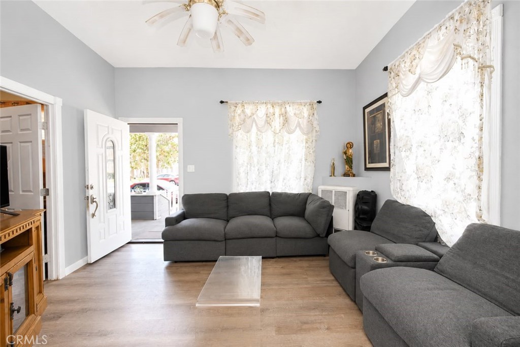 3934 Brockton Property Photo 8