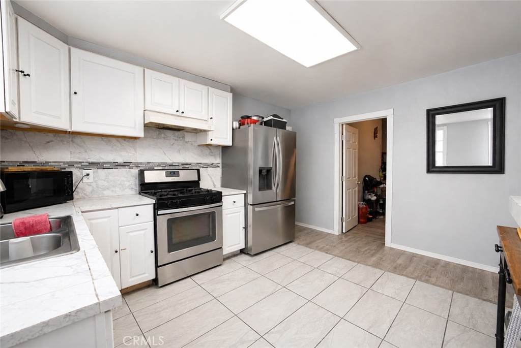 3934 Brockton Property Photo 15