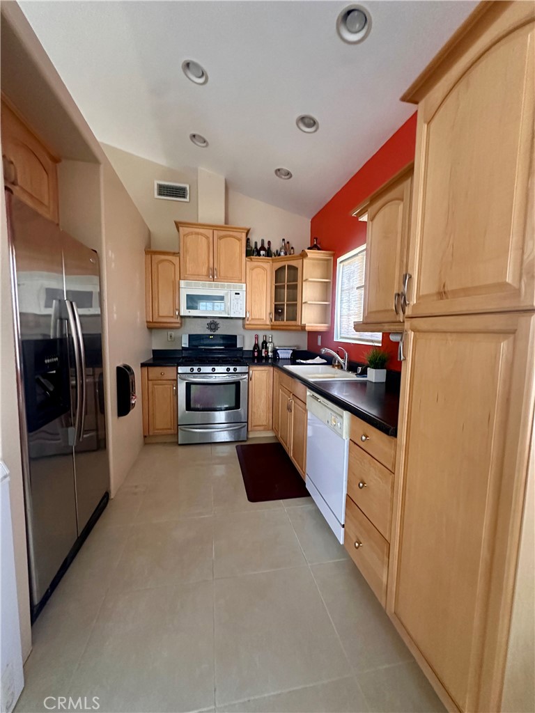 17466 Haynes Property Photo 3