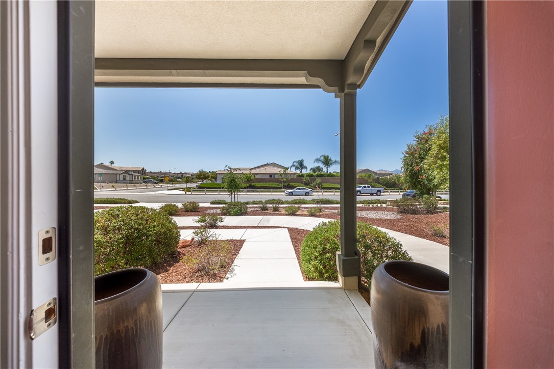 13862 Mardi Gras Property Photo 9