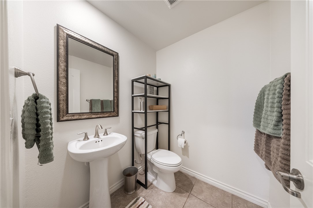 13862 Mardi Gras Property Photo 13
