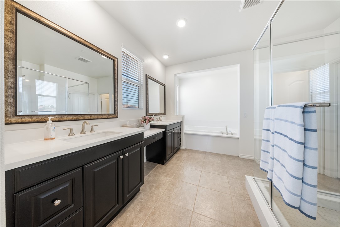 13862 Mardi Gras Property Photo 46