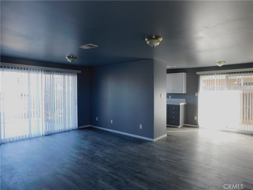 21306 Bancroft Court Property Photo 6