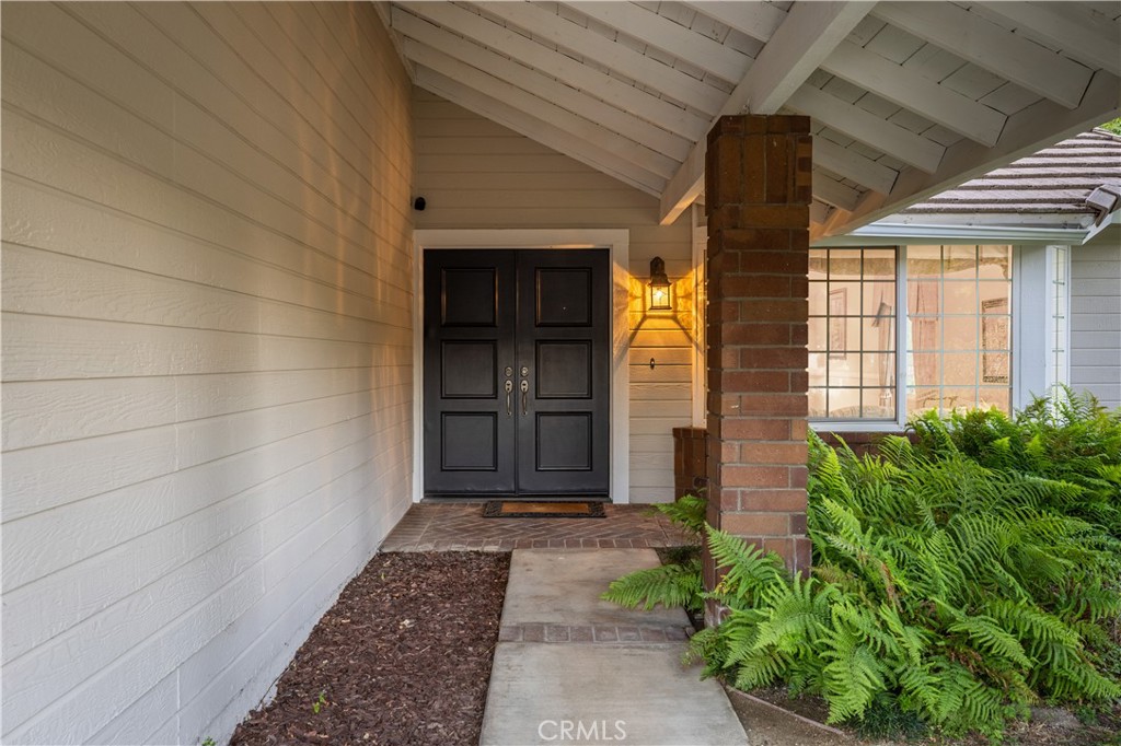 1166 Lassen Court Property Photo 6
