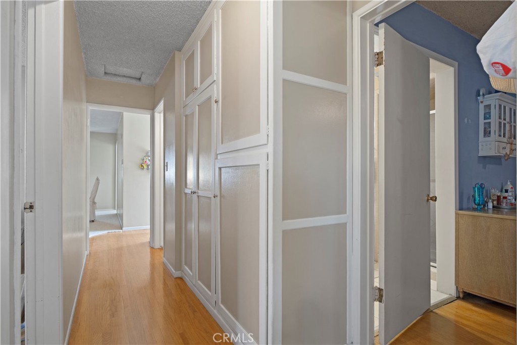 317 S Gardenglen Street Property Photo 9