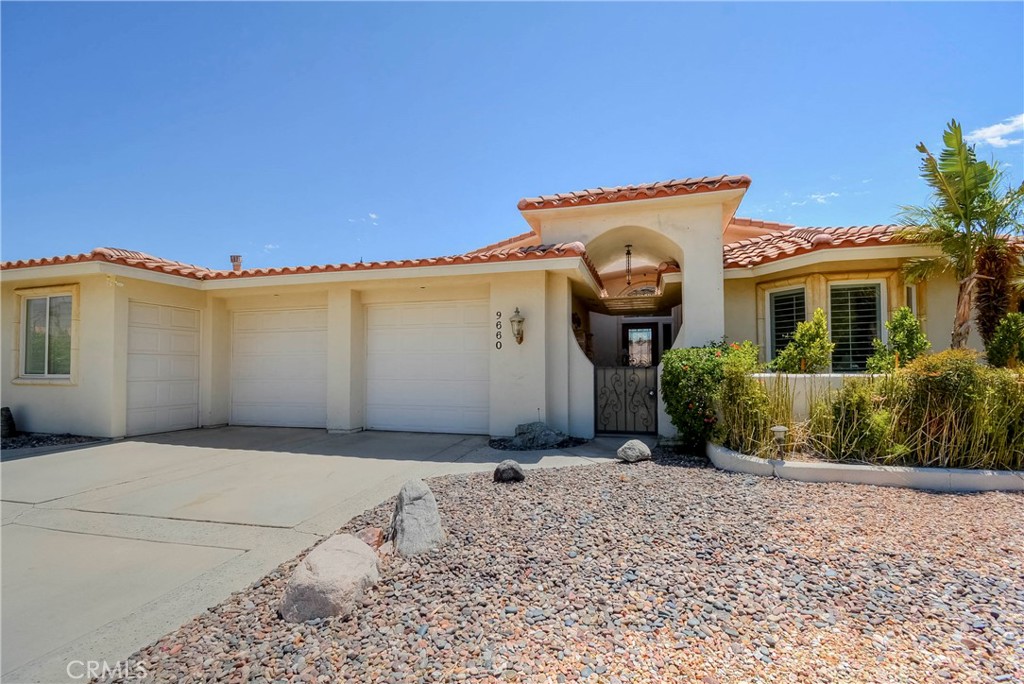 9660 Clubhouse Property Photo 1