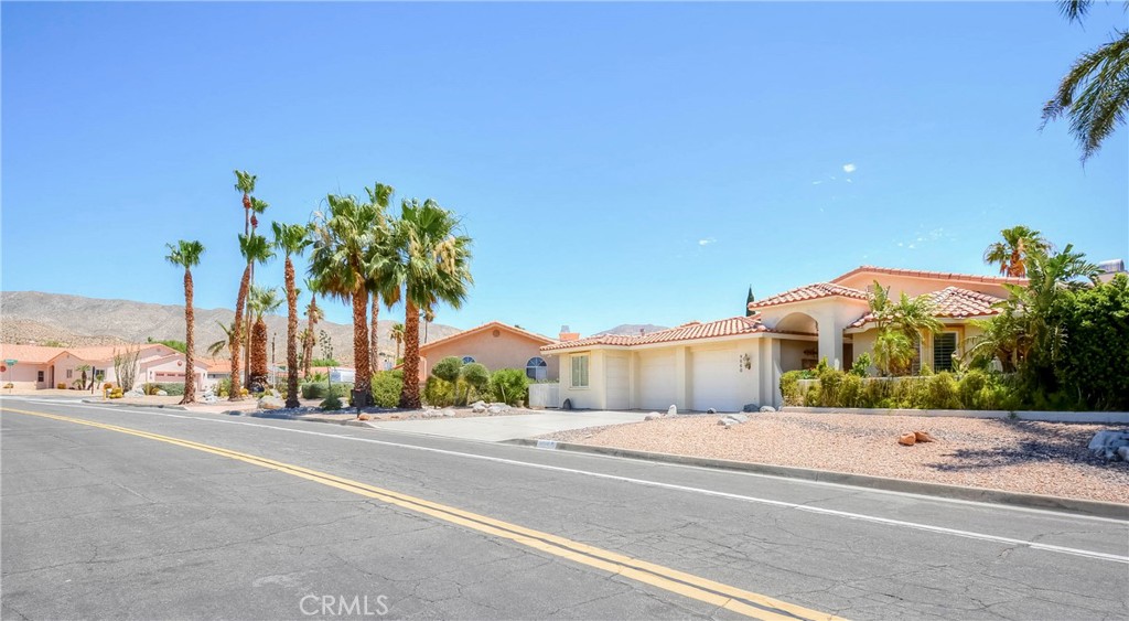 9660 Clubhouse Property Photo 5