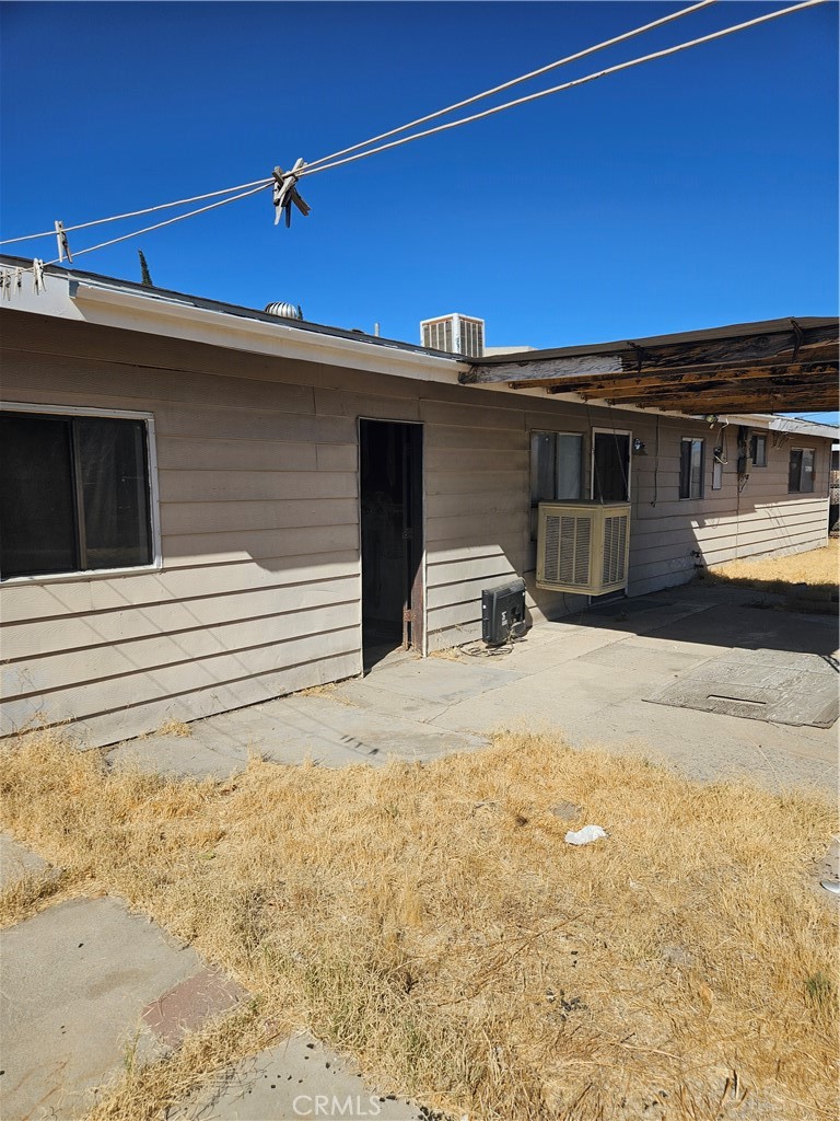 14959 Condor Property Photo 3