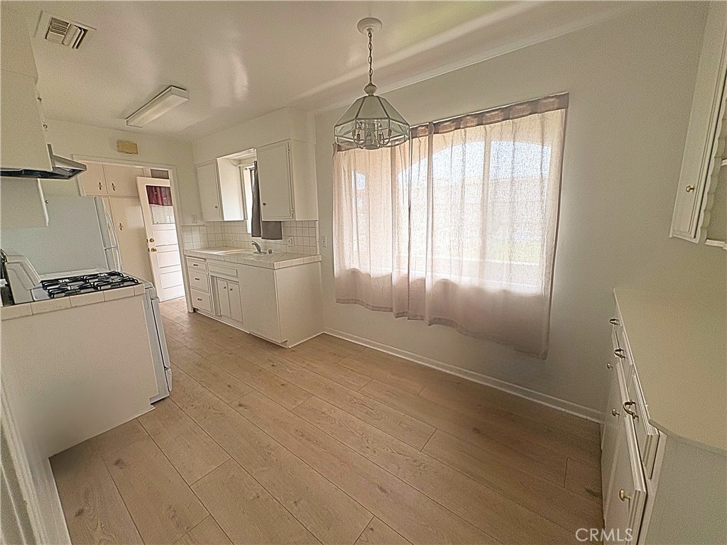 216 W D Property Photo 7
