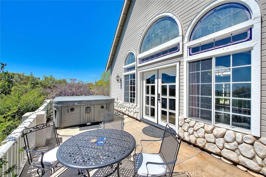 750 Jericho Property Photo 8