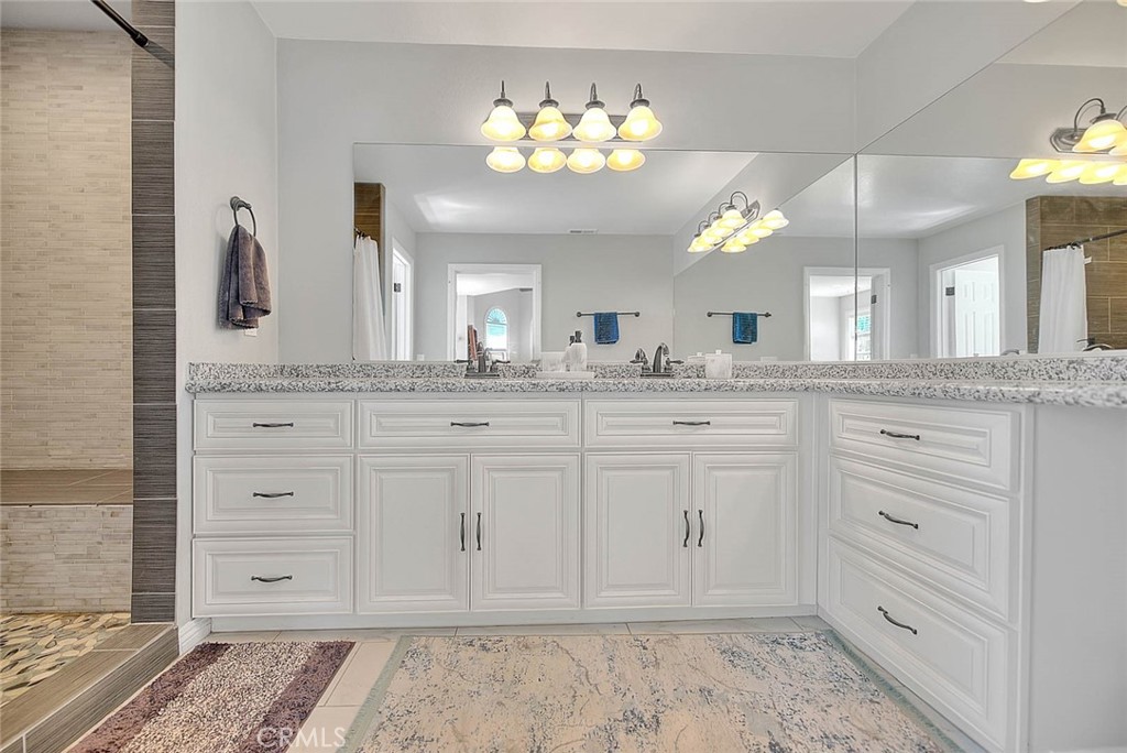 750 Jericho Property Photo 44