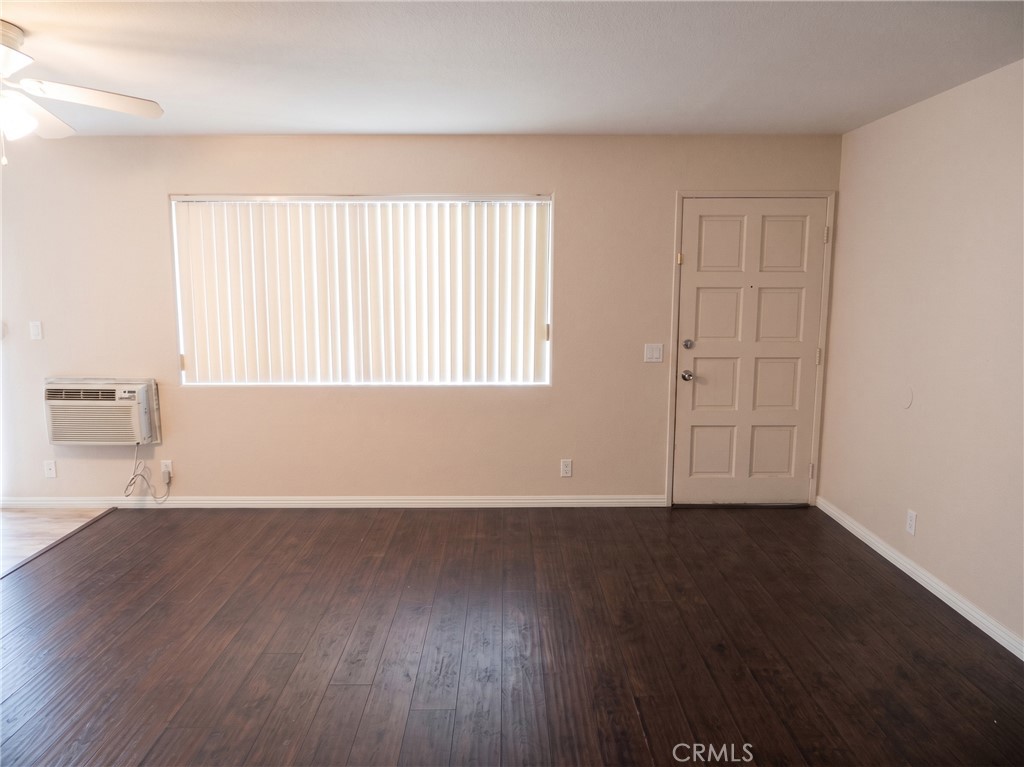 5605 Carlota Blvd B Property Photo 8