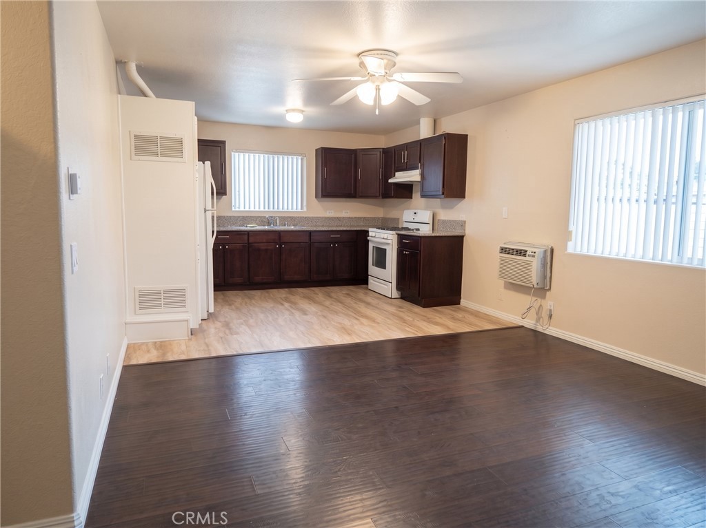 5605 Carlota Blvd B Property Photo 9