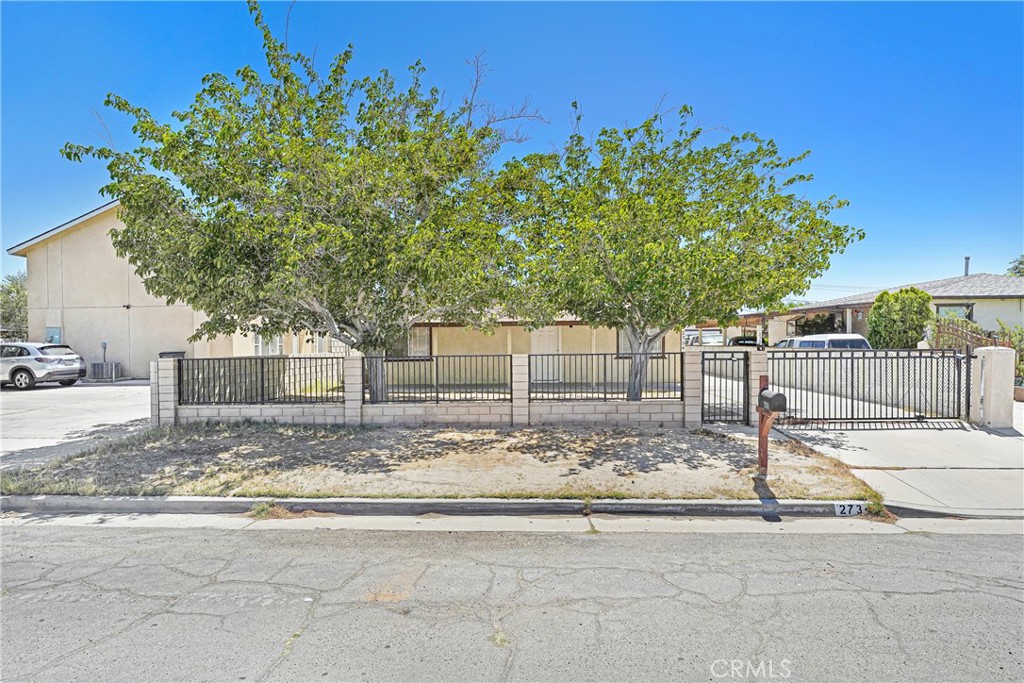 2734 Desert Property Photo 1