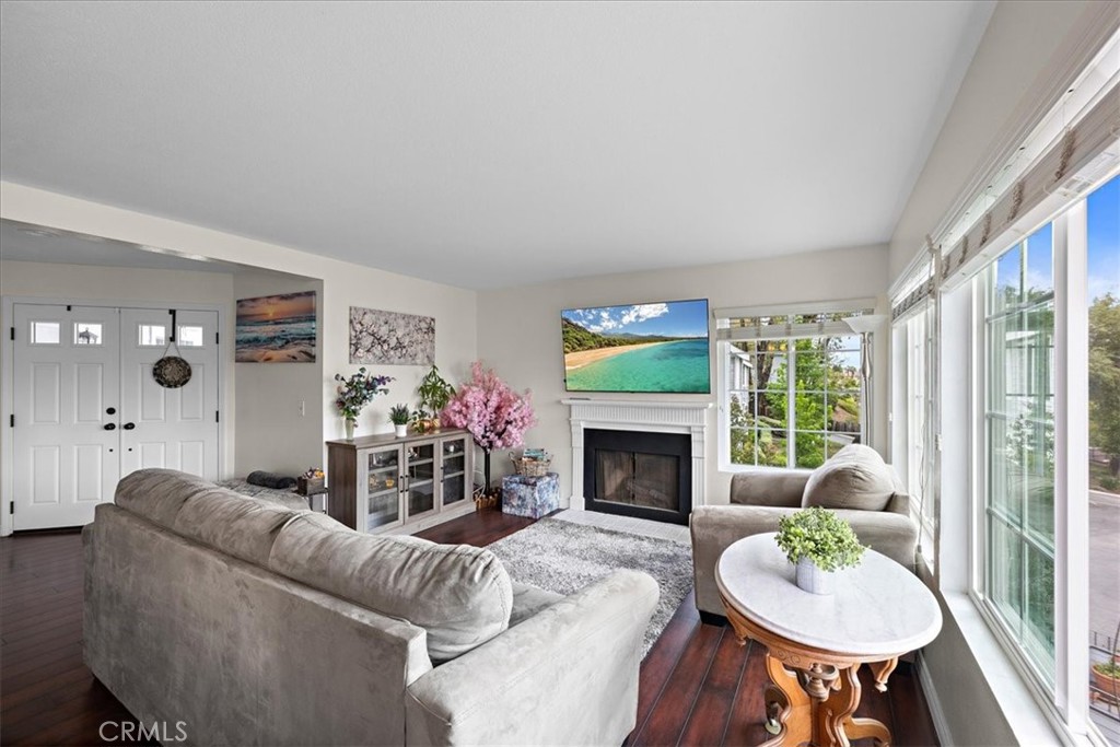 1083 Lakeview Property Photo 7
