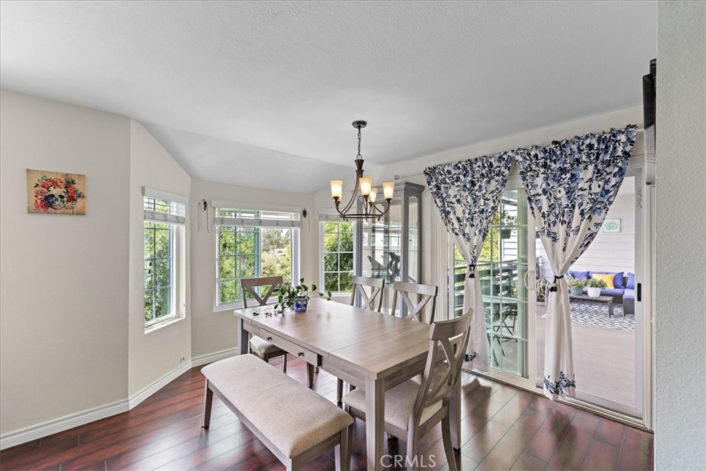 1083 Lakeview Property Photo 9