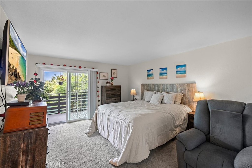 1083 Lakeview Property Photo 15