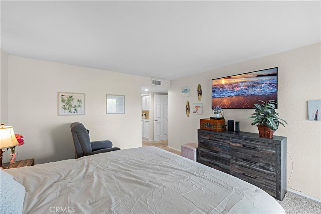 1083 Lakeview Property Photo 16