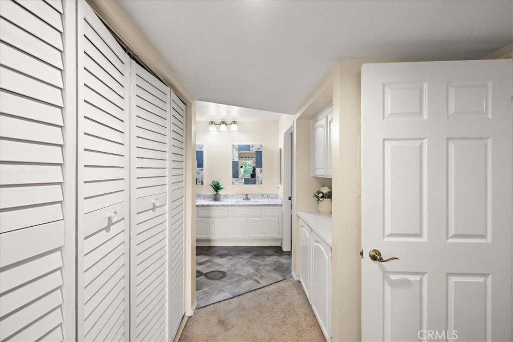 1083 Lakeview Property Photo 17