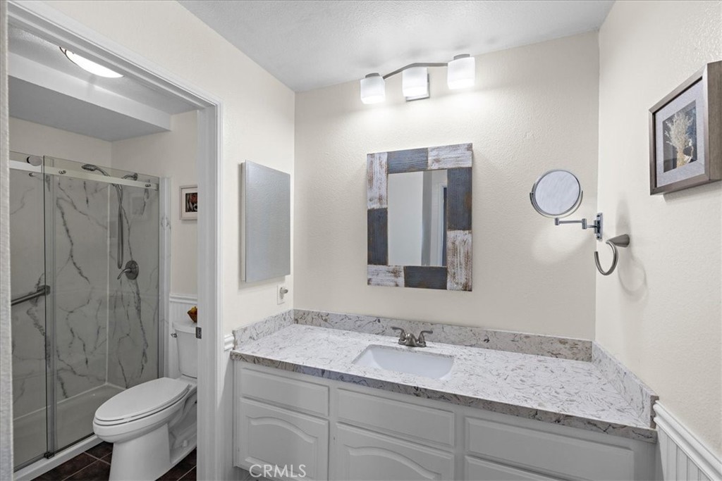 1083 Lakeview Property Photo 21