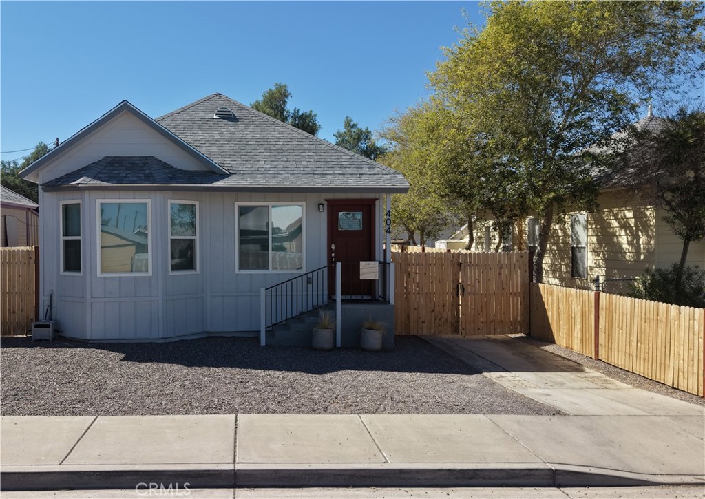 404 D Street Property Photo 1