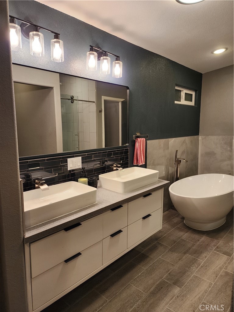 404 D Street Property Photo 12