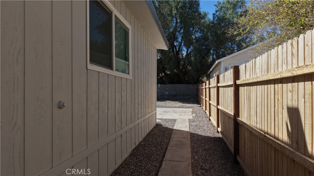 404 D Street Property Photo 23