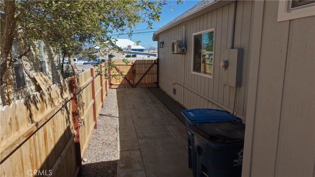 404 D Street Property Photo 24