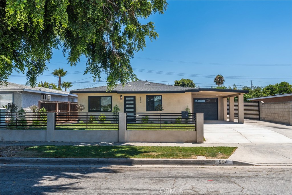 554 Balham Ave Avenue Property Photo 1