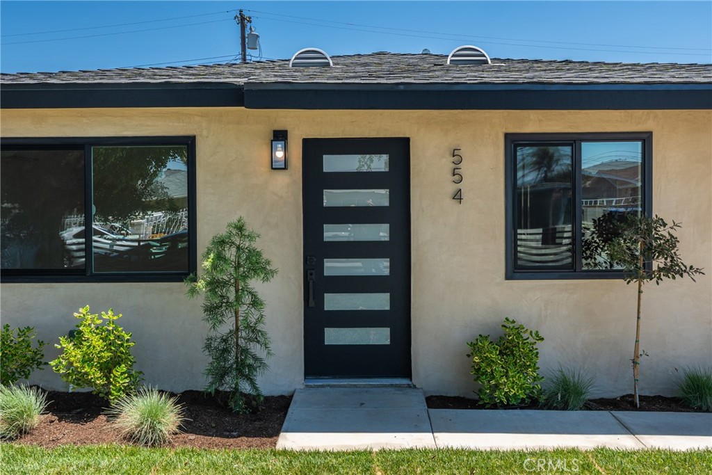 554 Balham Ave Avenue Property Photo 4