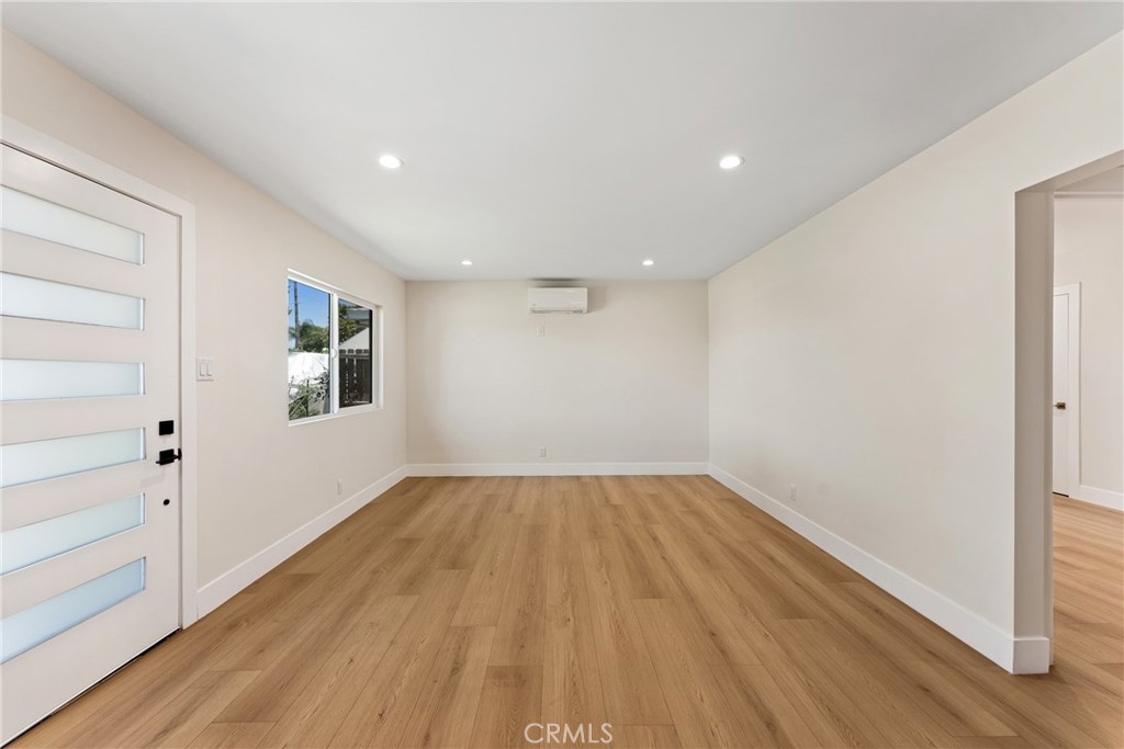 554 Balham Ave Avenue Property Photo 8
