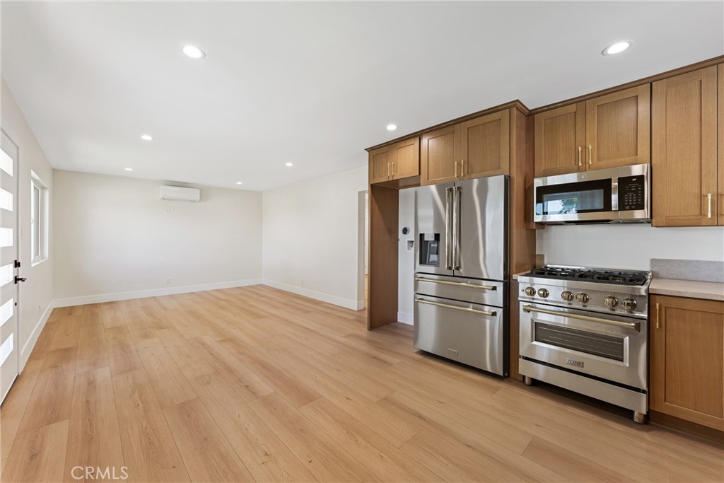 554 Balham Ave Avenue Property Photo 11