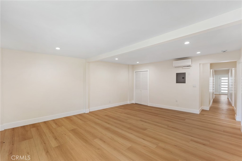 554 Balham Ave Avenue Property Photo 16