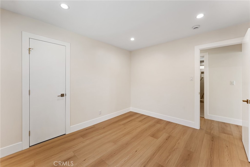 554 Balham Ave Avenue Property Photo 19