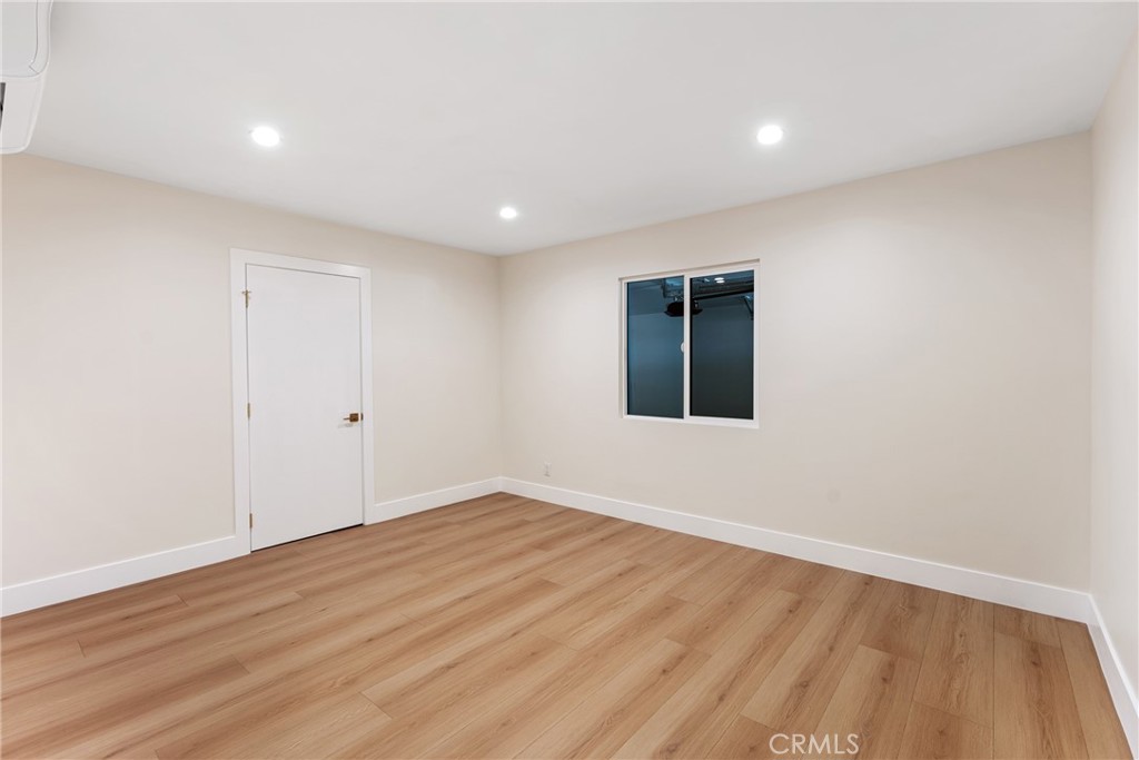 554 Balham Ave Avenue Property Photo 21