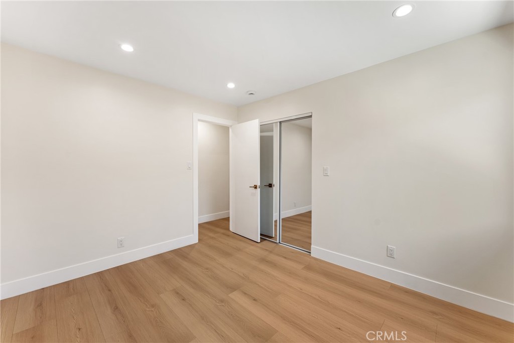 554 Balham Ave Avenue Property Photo 25