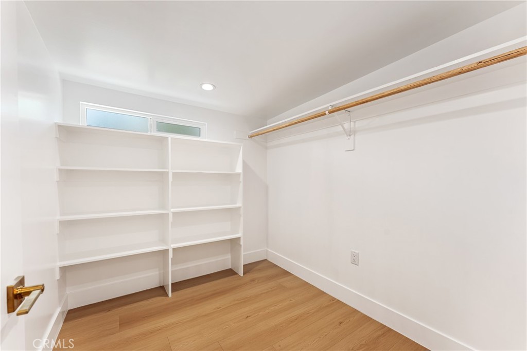 554 Balham Ave Avenue Property Photo 28