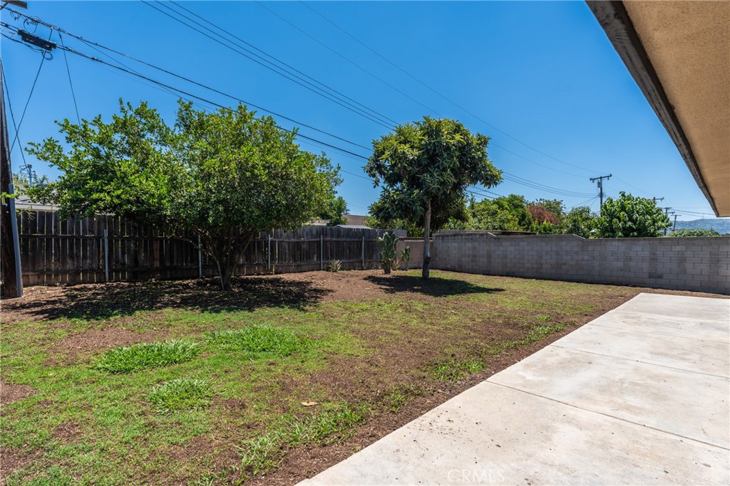 554 Balham Ave Avenue Property Photo 34
