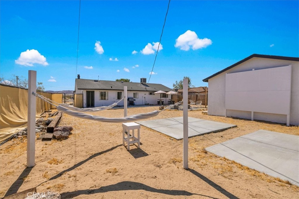 5050 1st E Property Photo 24