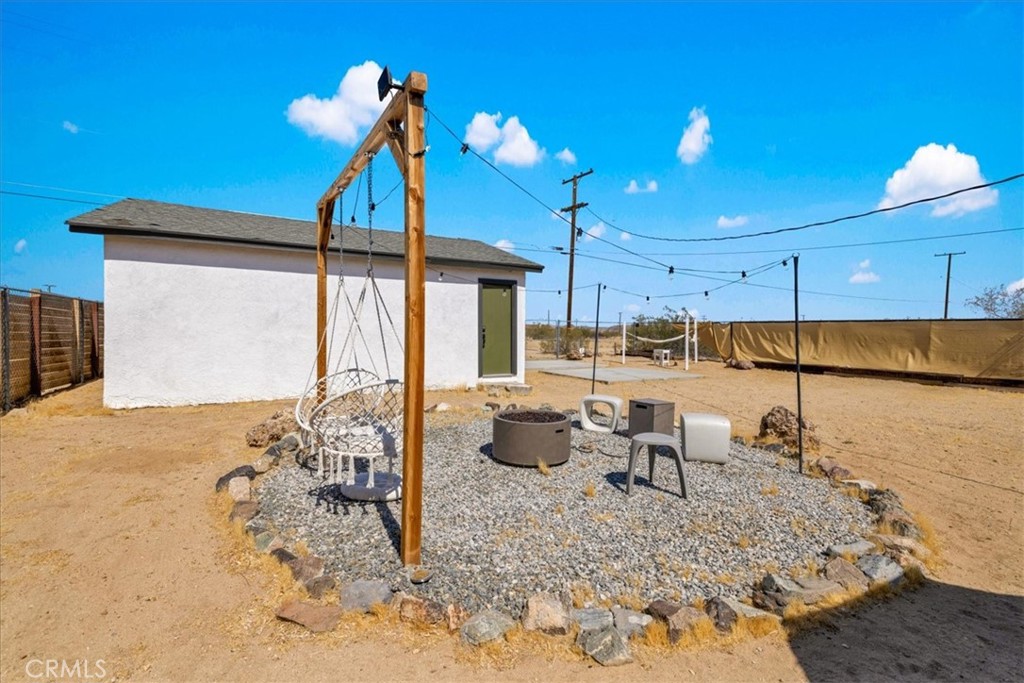 5050 1st E Property Photo 25