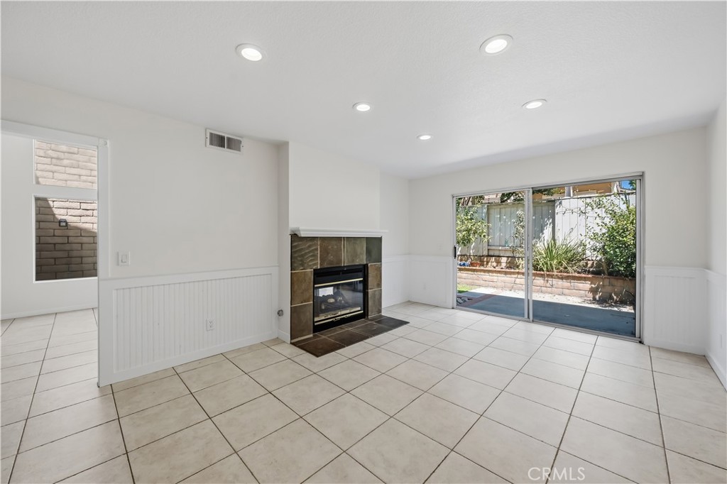 998 Lotus Circle Property Photo 12
