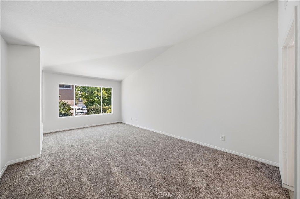 998 Lotus Circle Property Photo 16