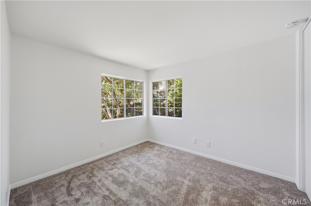 998 Lotus Circle Property Photo 19