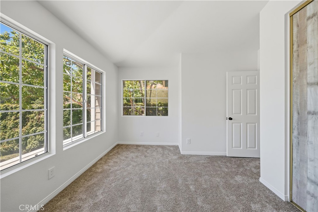 998 Lotus Circle Property Photo 21