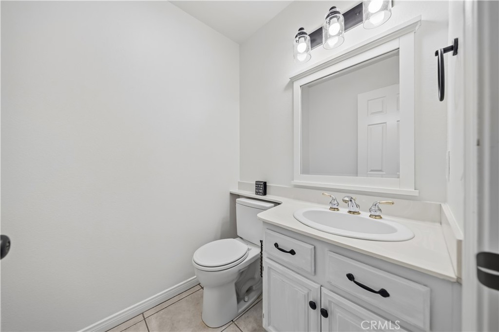 998 Lotus Circle Property Photo 24