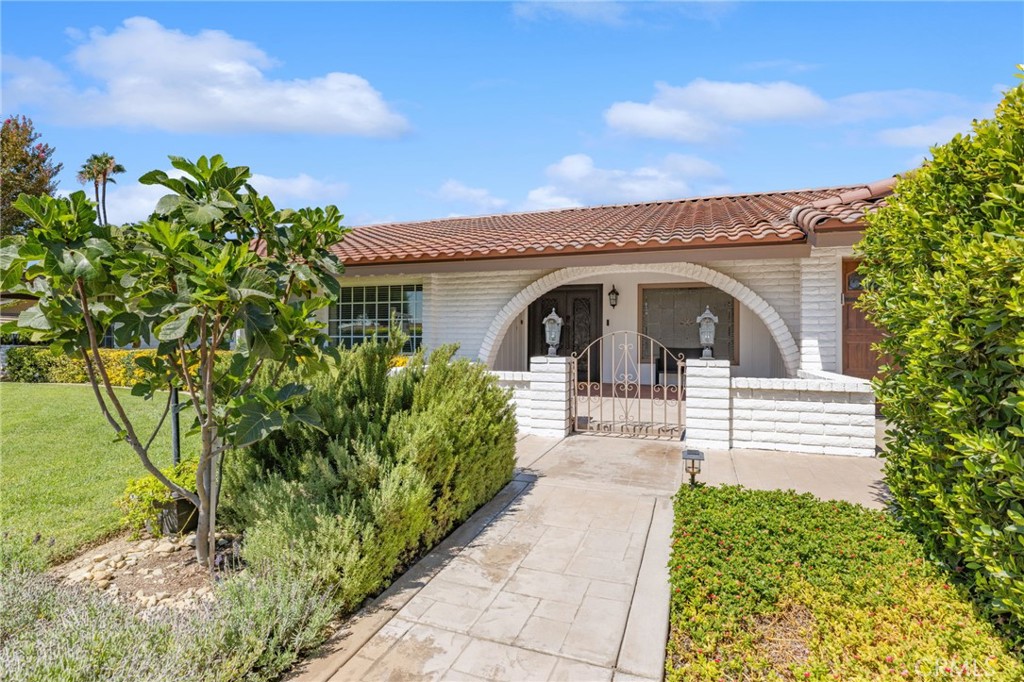 1763 N Vallejo Way Property Photo 4